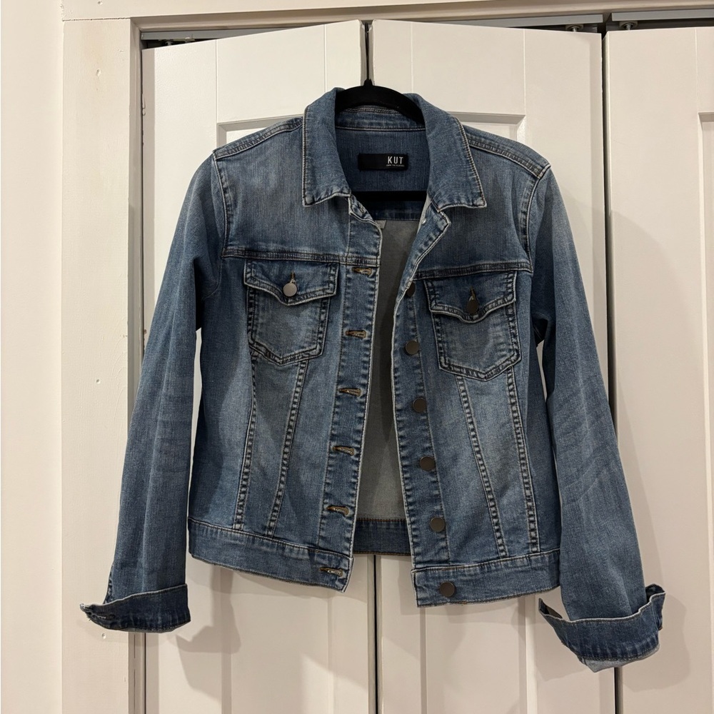 KUT from the Kloth Women’s Classic Blue Denim Jacket Size M Helena Jean jacket - Picture 3 of 9